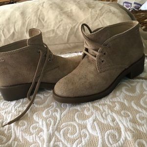 CHANEL BOOTIES BOOTS Sz 41